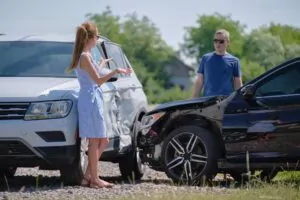 Having a sideswipe attorney on your side can make a big difference after a car accident, as they will be able to assess your claim and help you recover the damages you need. How an Experienced Attorney Would Approach a Sideswipe Car Accident Case