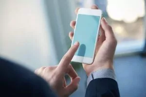 A South Carolina man caught on fire after the battery in his iPhone 6 exploded, according to a recent lawsuit. iPhone Catches on Fire in Man’s Pocket, Causing Severe Burns, Says New Lawsuit