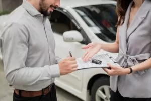 When the insured and insurer disagree on the claim amount, the insurer can negotiate. What Is the Process When the Insured and Insurer Are Unable To Agree on the Amount of a Claim To Be Paid?